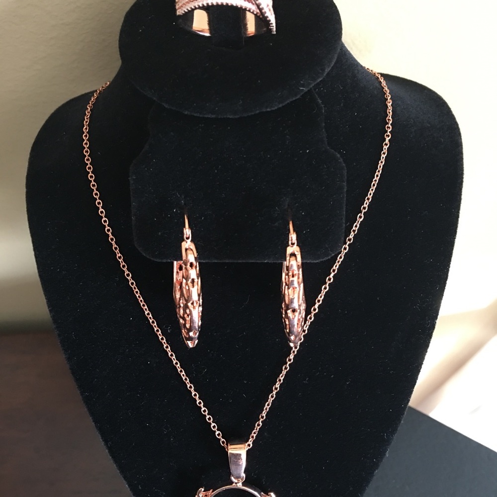 4pc Rose Gold Set - Picture 3 of 5